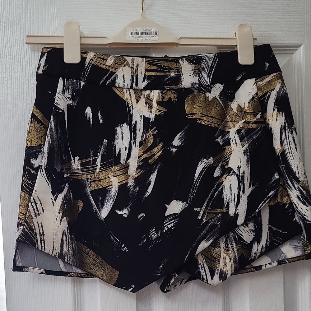 Adorable skort brand new with tags